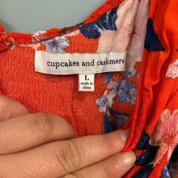 Cupcakes & cashmere floral off the shoulder dress - Picture 4 of 4